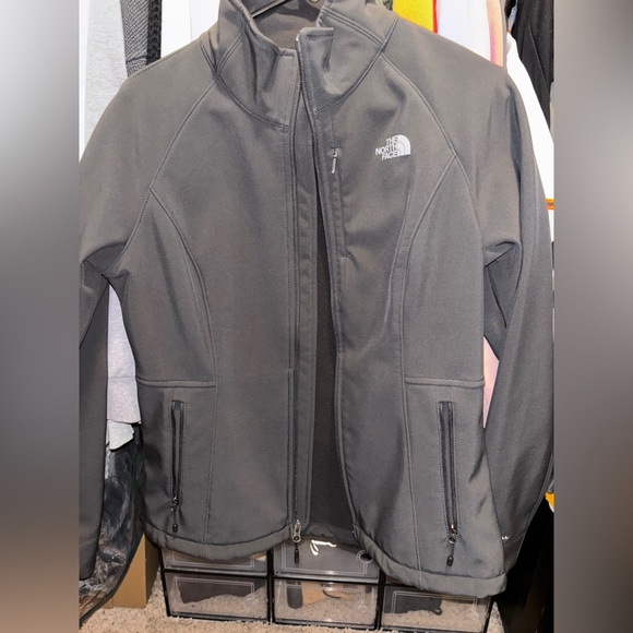 North Face jacket - Picture 3 of 6
